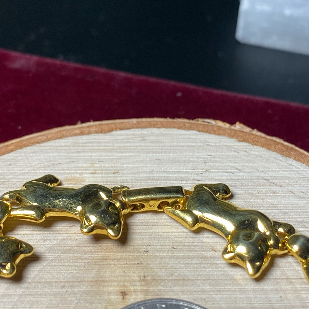 VTG| Gold-tone Cat w/Yarn Bracelet 🐱✨ - Picture 4 of 6